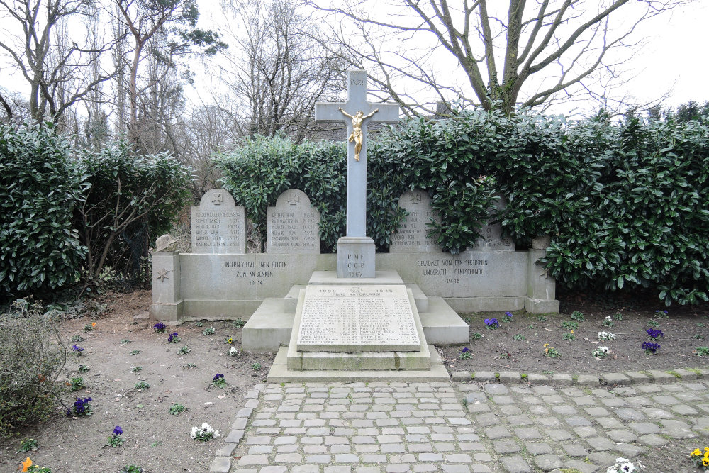 Monument Omgekomen en Vermiste Soldaten Schwalmtal-Ungerath