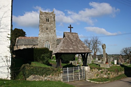 Oorlogsmonument Lawhitton #1