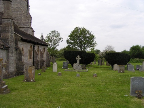 Oorlogsgraf van het Gemenebest St Thomas a Becket Churchyard #1