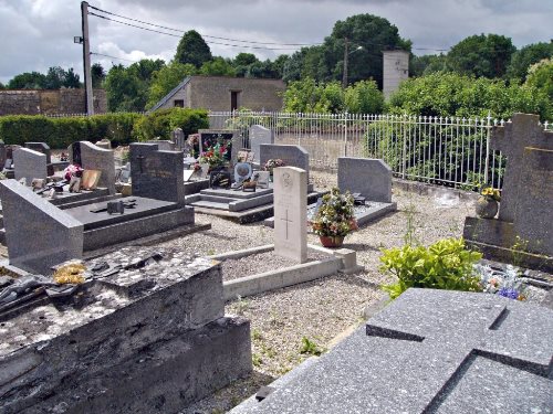 Commonwealth War Grave Aigny Churchyard