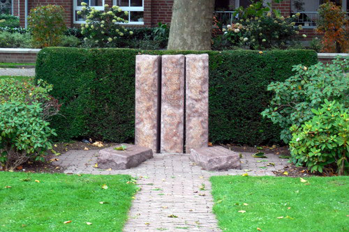 Monument Kamp Rees #1