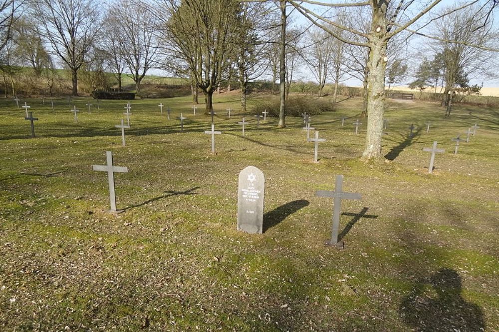 Duitse Oorlogsbegraafplaats Moulin-sous-Touvent