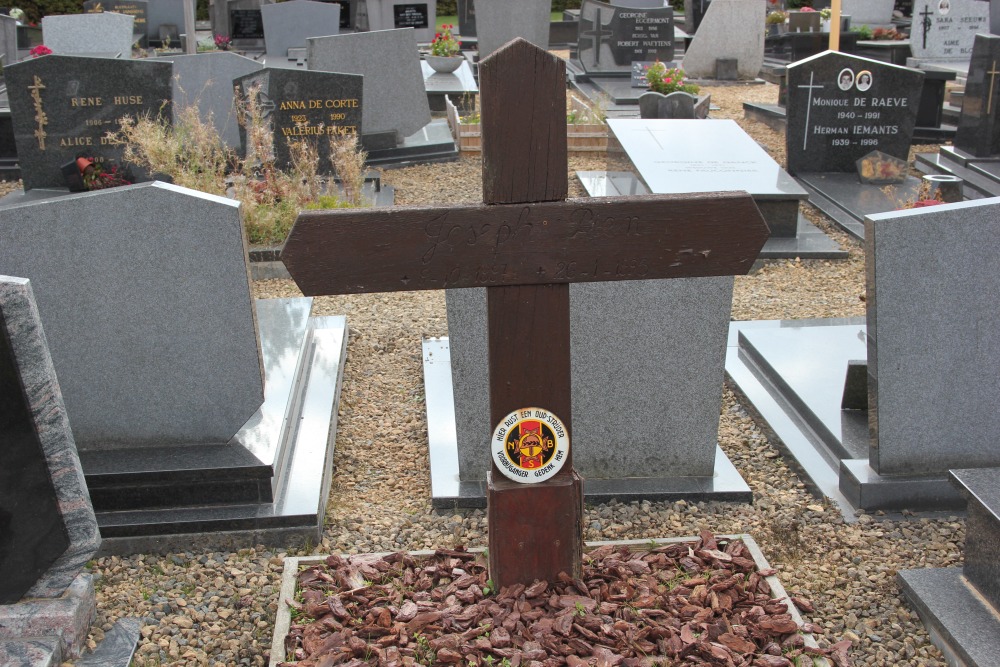 Belgian War Graves Veterans Balegem Cemetery Krekelberg #1