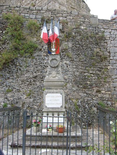 Oorlogsmonument Saint-Cirq-Lapopie #1