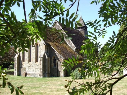 Oorlogsgraf van het Gemenebest Eggington Churchyard