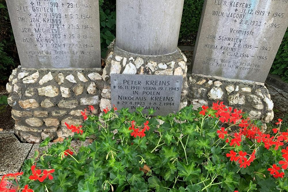 War Monument Hünningen St Vith #2