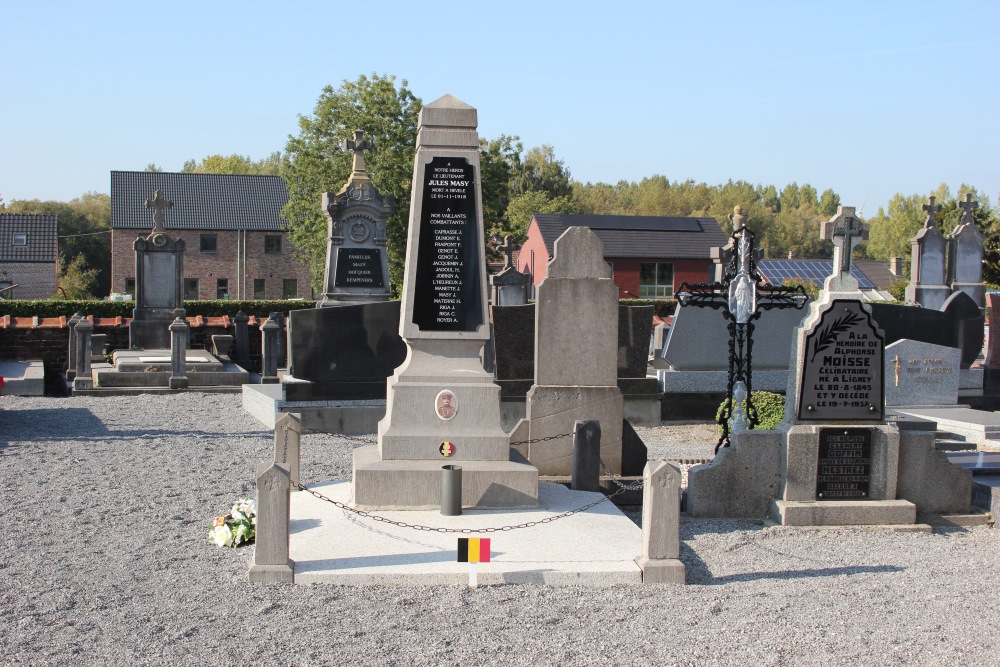 Oorlogsmonument Darion-Liney Begraafplaats	