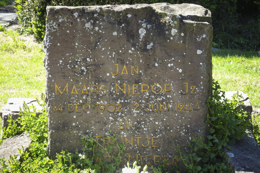 Dutch War Grave Municipal Cemetery Berkhout