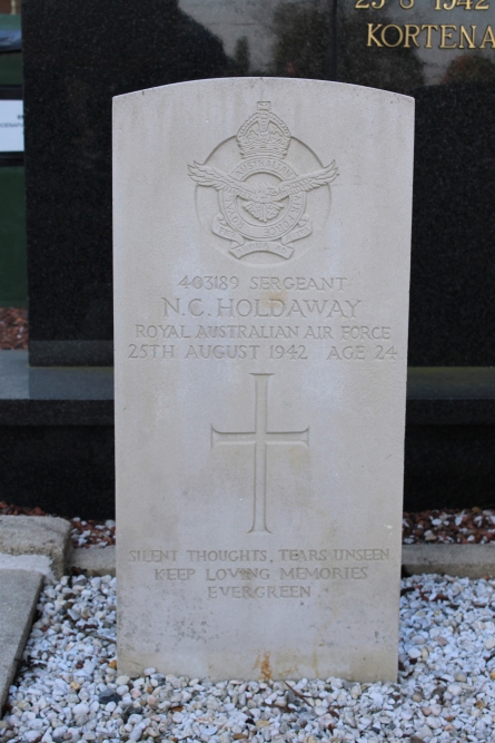 Commonwealth War Graves Kersbeek #3