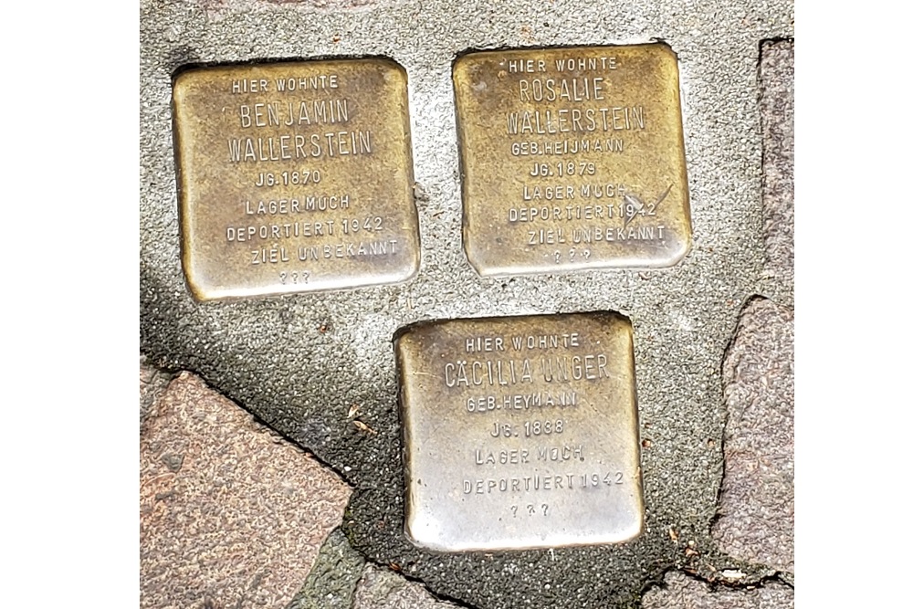 Stolpersteine Holzgasse 32