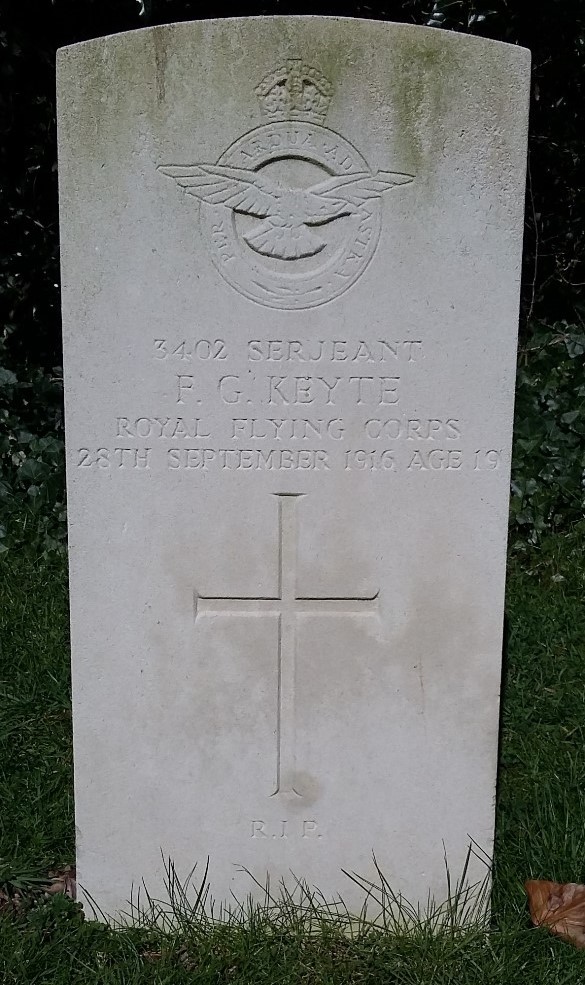 Commonwealth War Grave Wootton Wawen Roman Catholic Cemetery