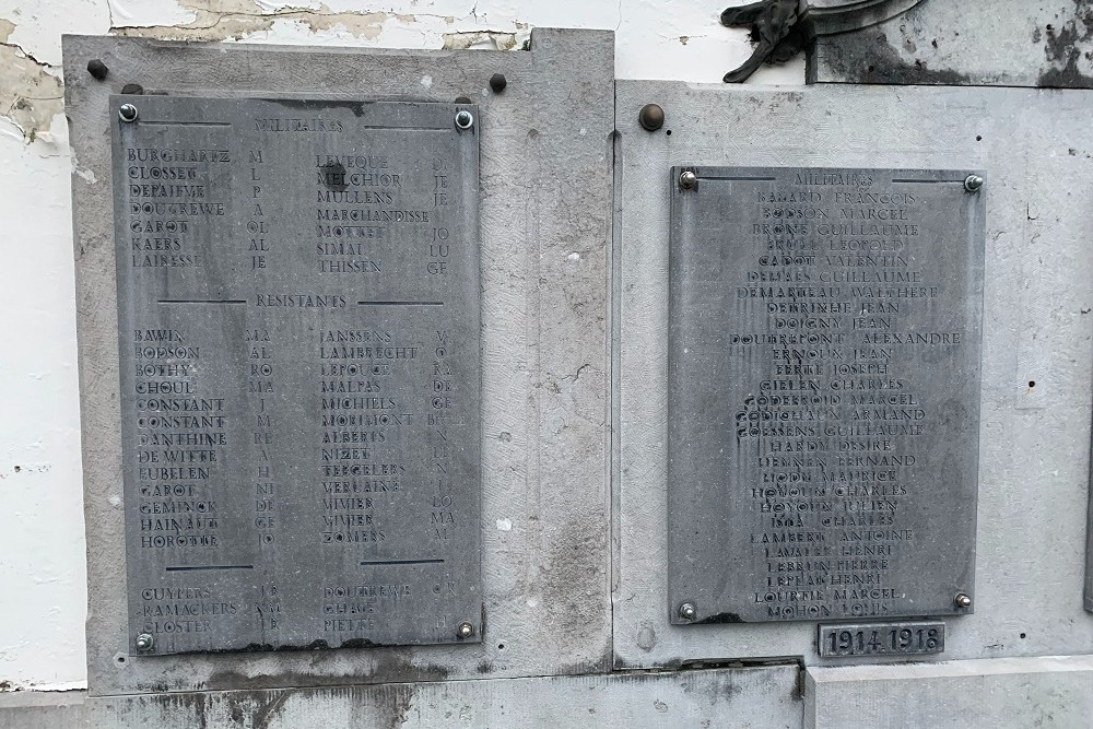 Oorlogsmonument bij Kerk van Sainte Foy #5