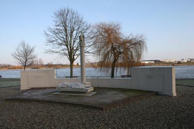 War Memorial Kampen #4