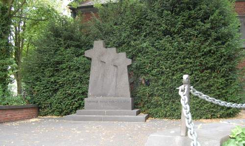 War Memorial Hemmerden #2