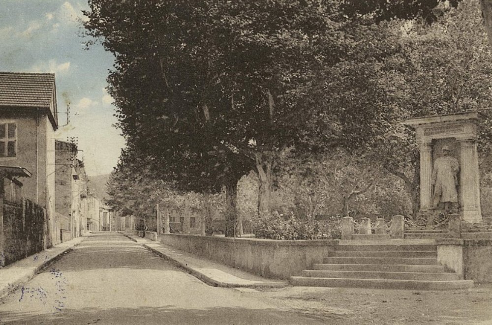 Oorlogsmonument Loriol-sur-Drme #1