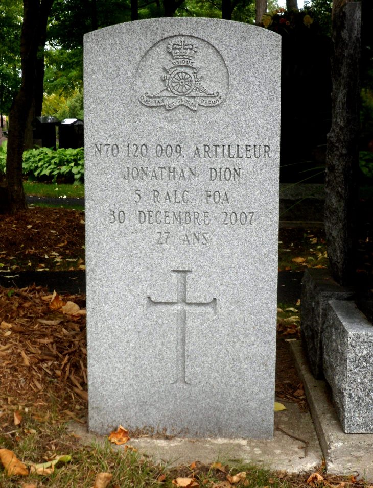 Canadian War Grave Cimetire Notre-Dame #1