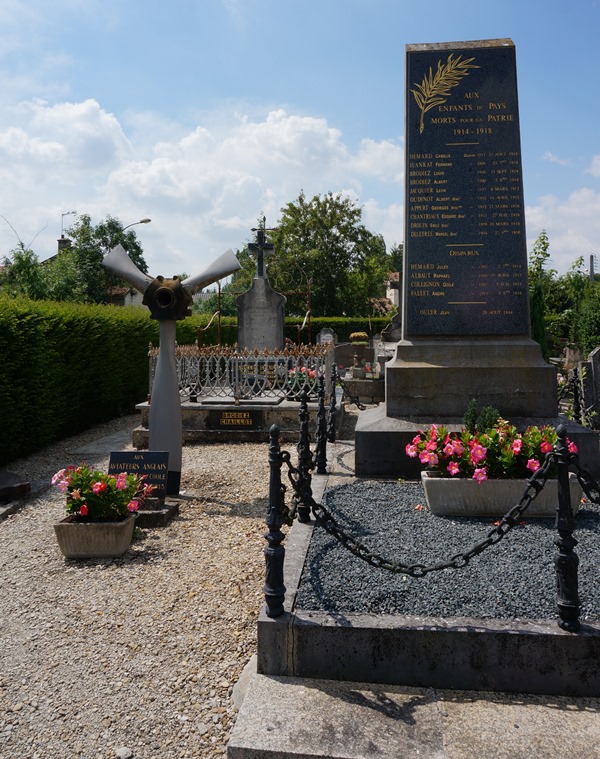 War Memorial cury-sur-Coole