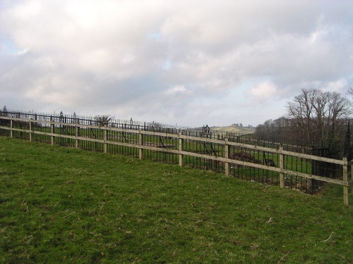 Commonwealth War Graves Parnham Private Cemetery