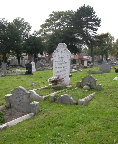 Commonwealth War Graves Carlton Cemetery