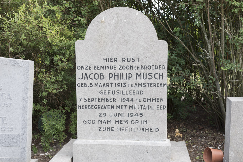 Dutch War Graves General Cemetery Ommen #1