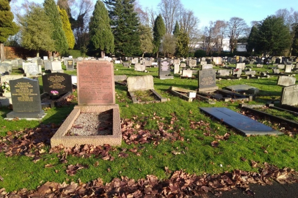 Commonwealth War Graves East Retford Cemetery #1