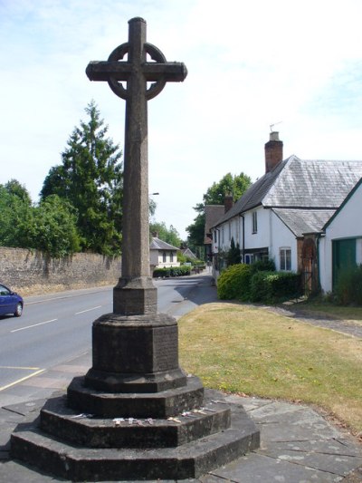 Oorlogsmonument Shalford #1