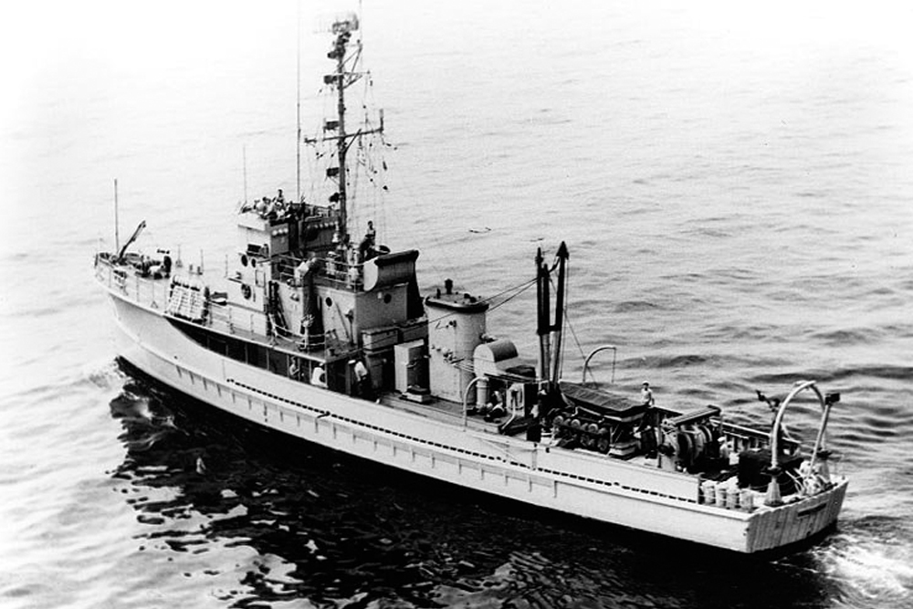 Shipwreck U.S.S. YMS-24 #1