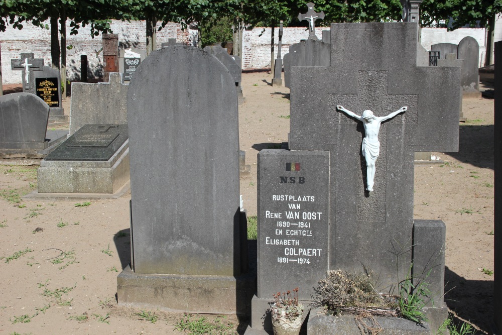 Belgian Graves Veterans Machelen-aan-de-Leie Churchyard #4