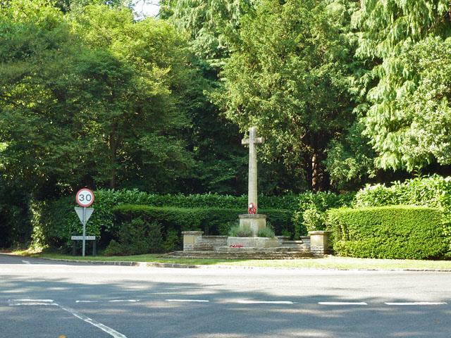 Oorlogsmonument Shackleford en Peper Harow