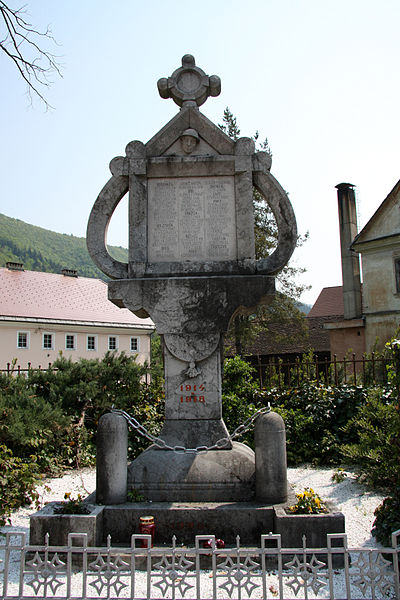 Oorlogsmonument Borovnica #1