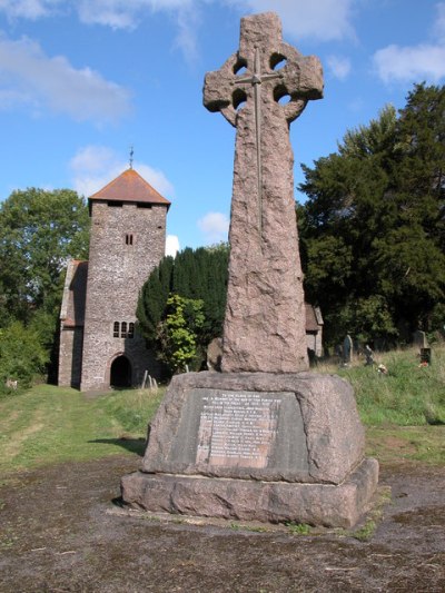 Oorlogsmonument Llangattock-Vibon-Avel #1