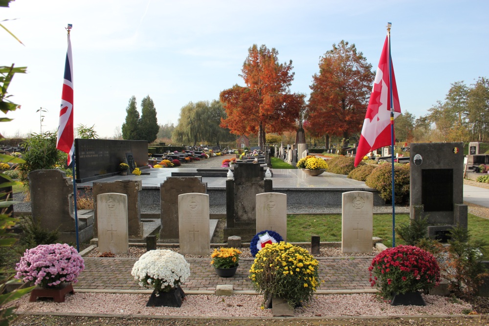 Commonwealth War Graves Waasmunster #2