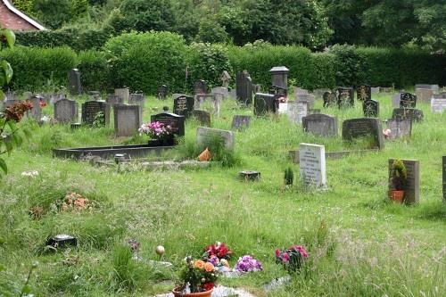 Commonwealth War Grave St. Peter Churchyard #1