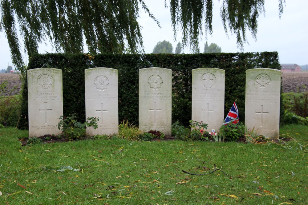 Le Trou Aid Post Commonwealth War Cemetery #4
