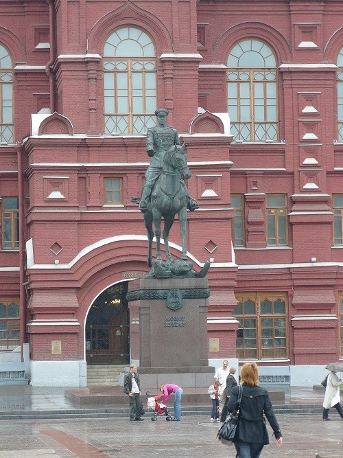 Monument Maarschalk van de Sovjet-Unie Georgi Zjoekov #2