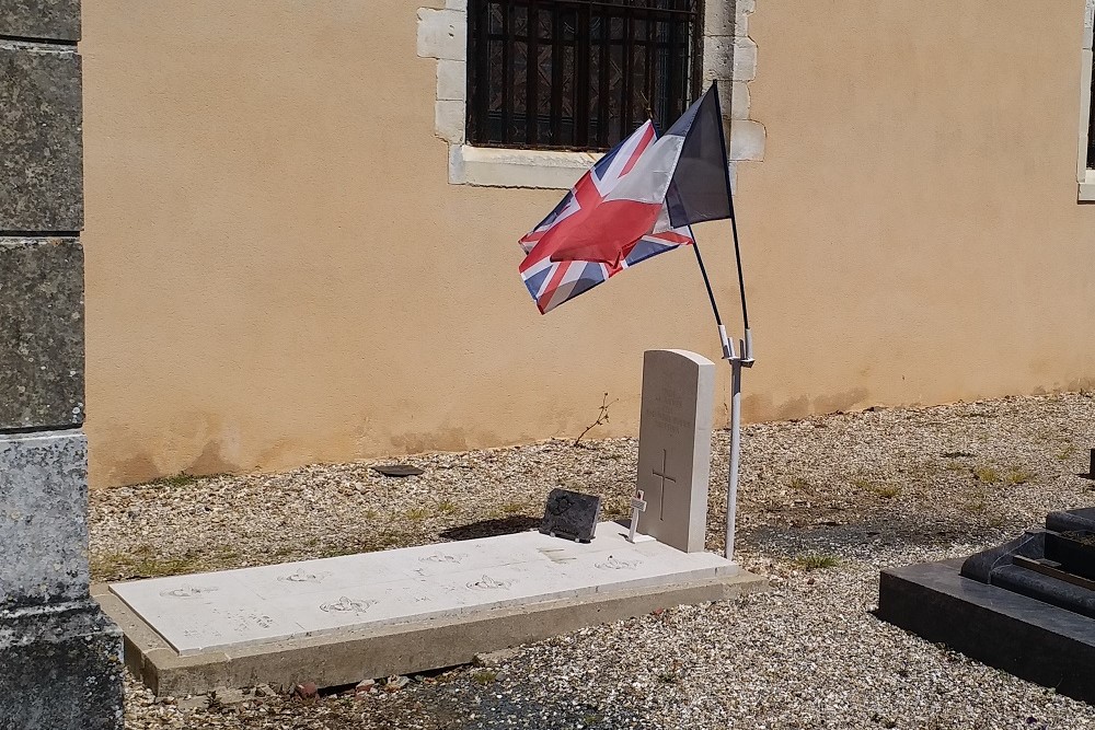 Commonwealth War Graves Piencourt #4