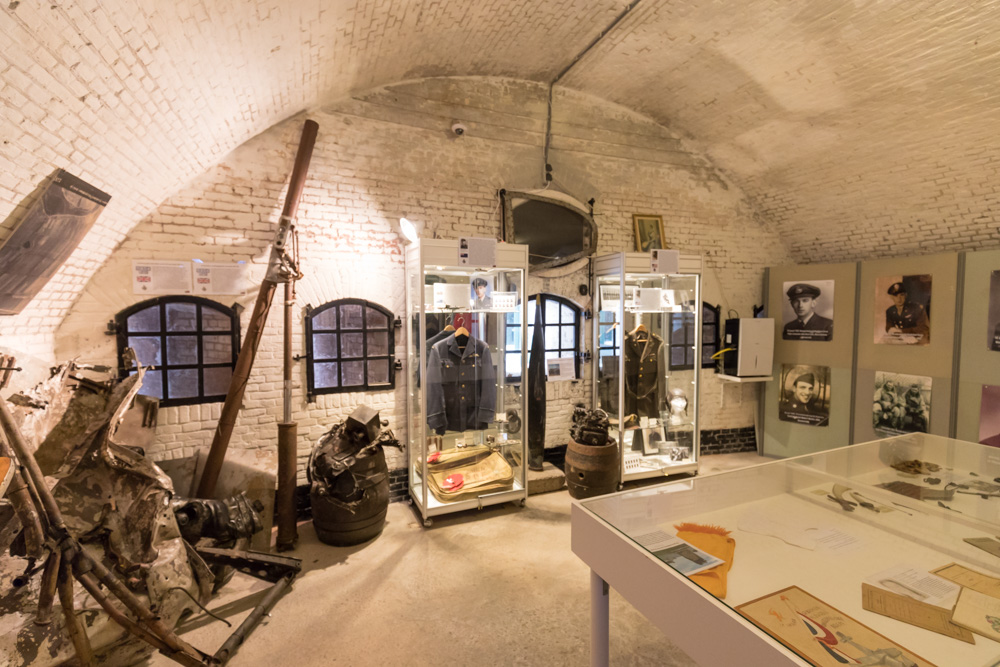 01-04: Uniform en pilotenbril van neergehaalde piloot Albert krijgen plekje in het oorlogsmuseum