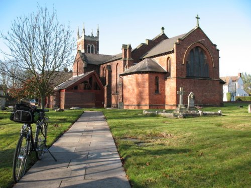 Oorlogsgraf van het Gemenebest St. Michael Churchyard #1