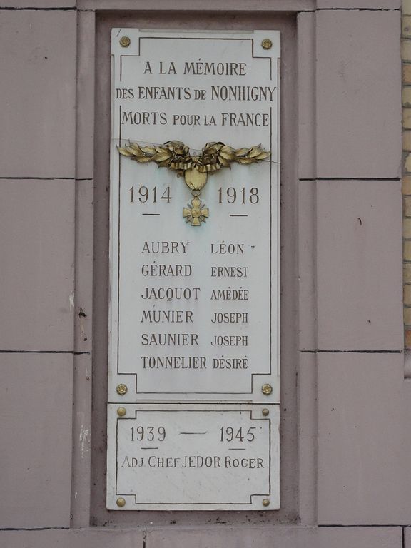 Oorlogsmonument Nonhigny #1