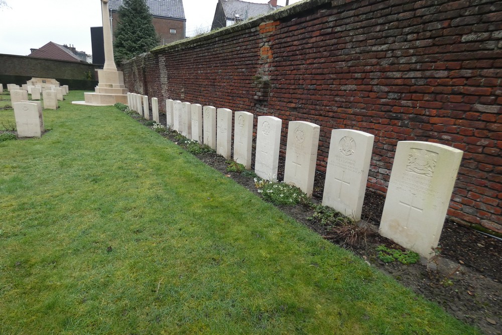 Commonwealth War Graves Charleroi #4