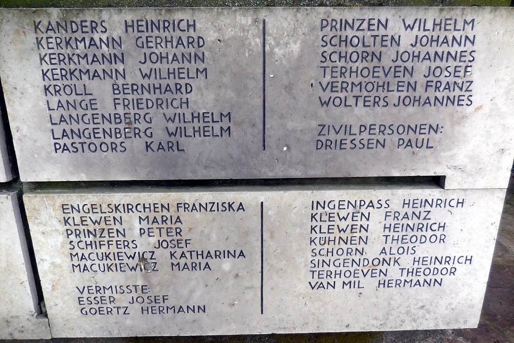 Oorlogsmonument Uedemerbruch #4