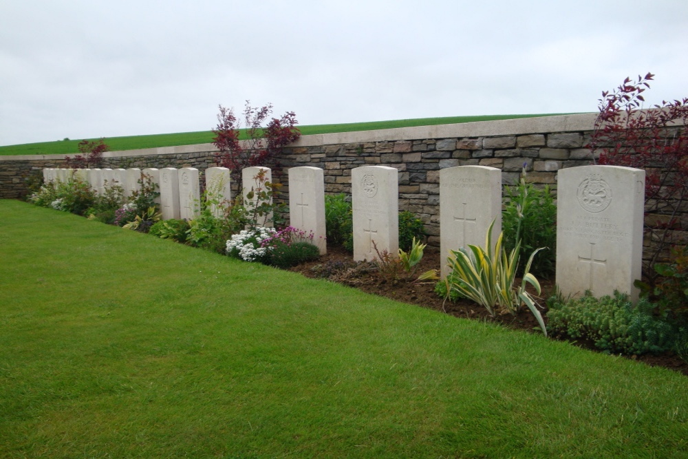 Commonwealth War Cemetery Railway Hollow #2