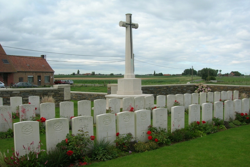 Commonwealth War Cemetery Bridge House #2