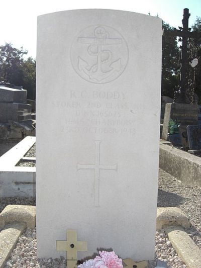 Commonwealth War Grave Saint-Germain-sur-Ay