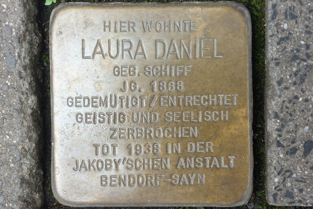 Stumbling Stone Mittelstraße 33 #2