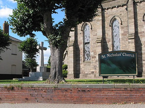 Oorlogsmonument St Nicholas Church #1