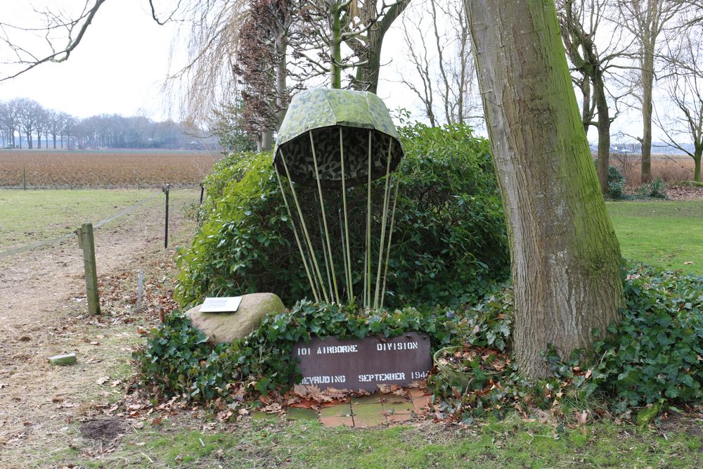 Monument 101st Airborne Division Son #1