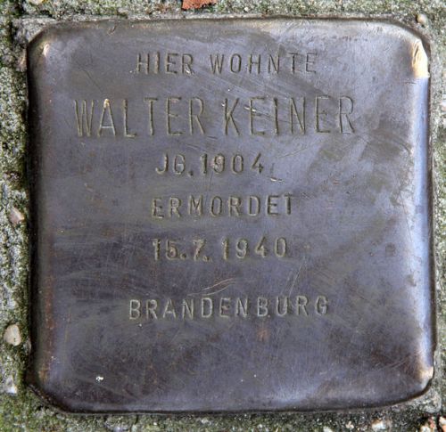 Stumbling Stone Provinzstraße 48