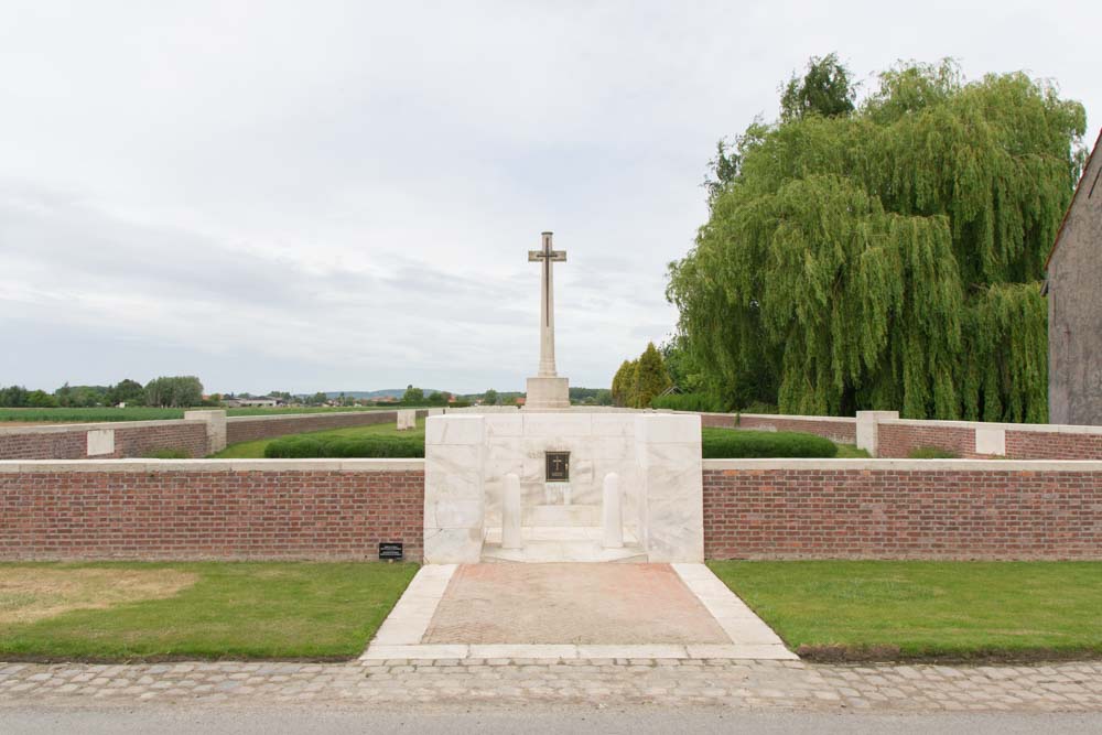 Commonwealth War Cemetery Gunners Farm #2