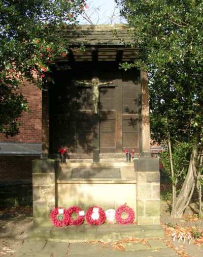 Oorlogsmonument Holy Trinity Church #1